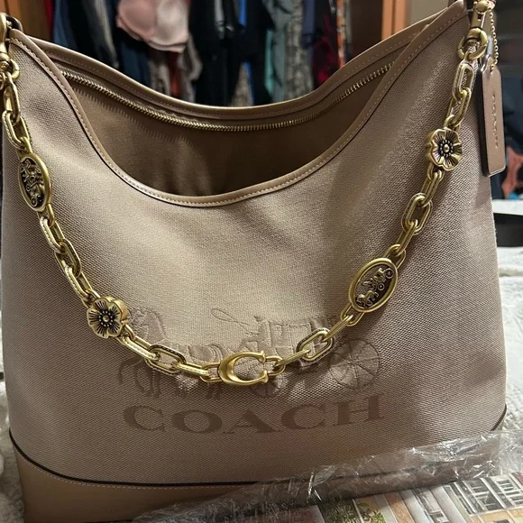 Coach Gold horse and carriage purse strap - Picture 2 of 3